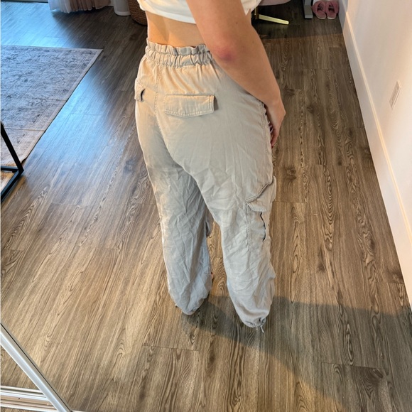 Abercrombie & Fitch Baggy Cargo Pant - Picture 3 of 3